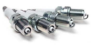 Свечи FS40 2JZ-GE, 1UZFE, 5SFE, 2JZ-GTE комплект 4 шт   FINWHALE